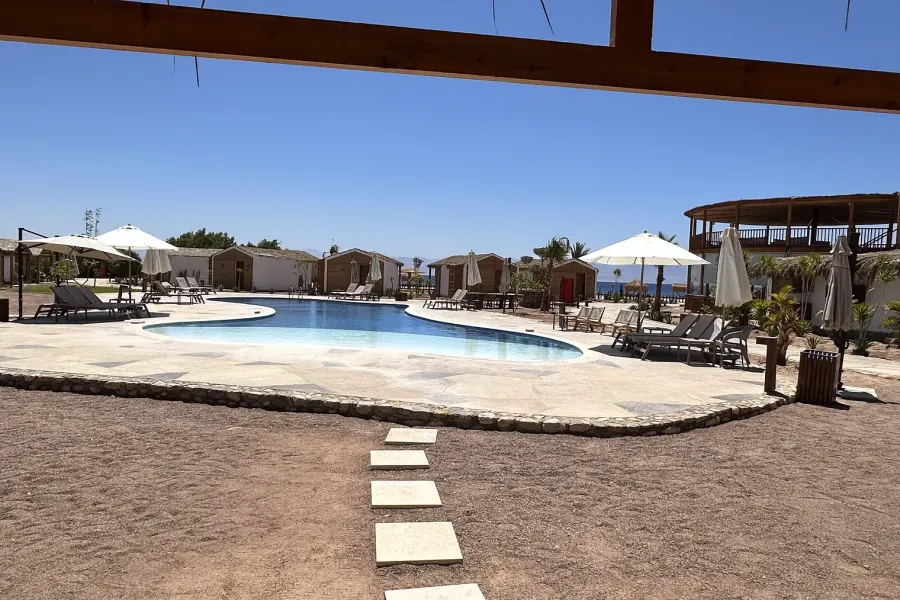 ananda-pool-view-02