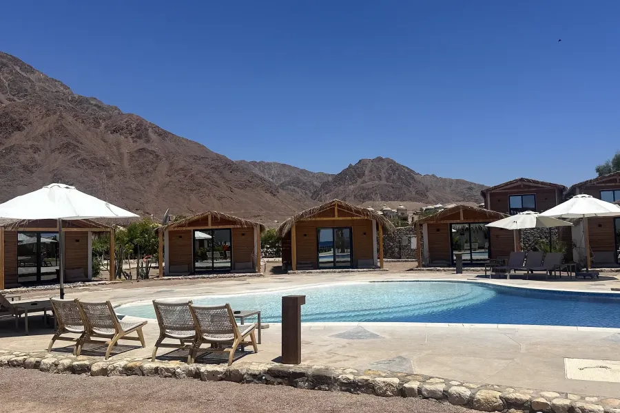 ananda-pool-view-06